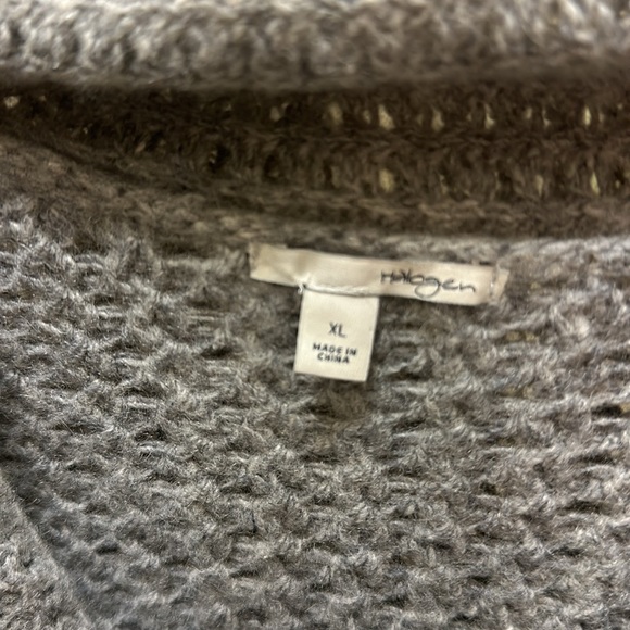 Sweater - Picture 7 of 7